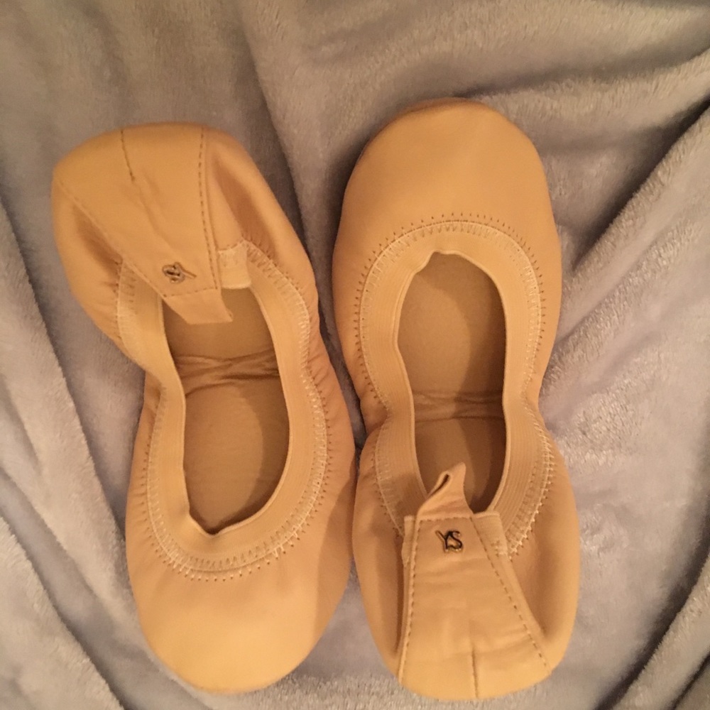 NEW Yosi Samra nude ballet flats, Sz 6
